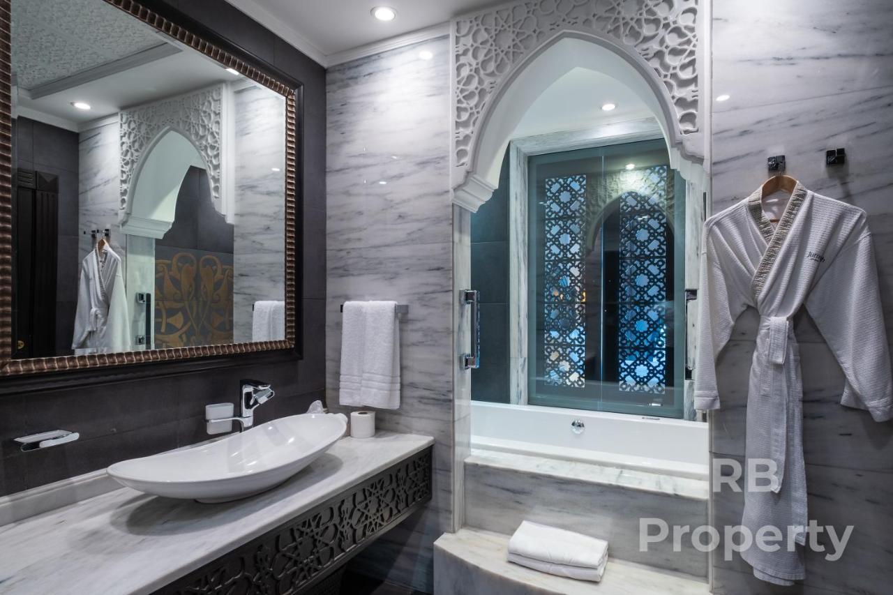 Zabeel Saray Royal Residences Lagoon Villa Дубай Экстерьер фото